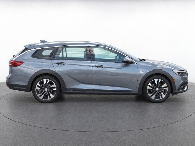 2020 Buick Regal TourX Essence