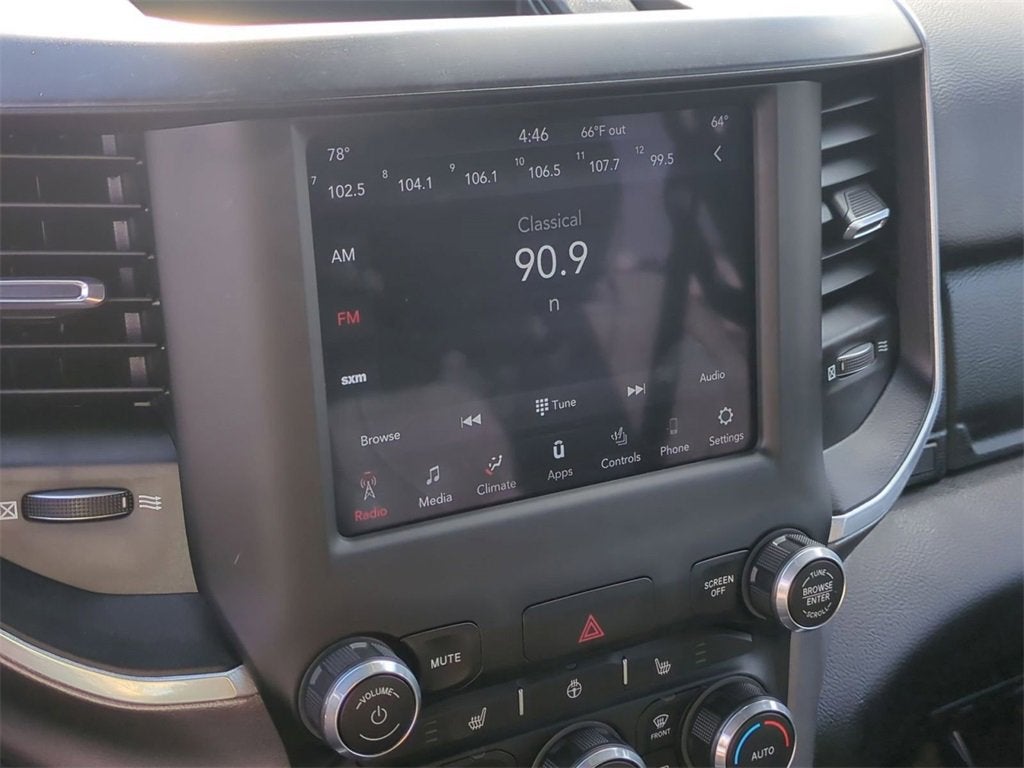 2021 RAM 1500 Big Horn Crew Cab 4x4 5'7" Box