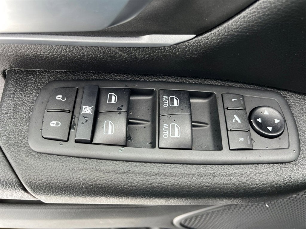 2021 RAM 1500 Big Horn Crew Cab 4x4 5'7" Box