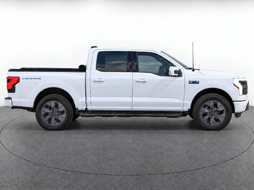 2024 Ford F-150 Lightning LARIAT