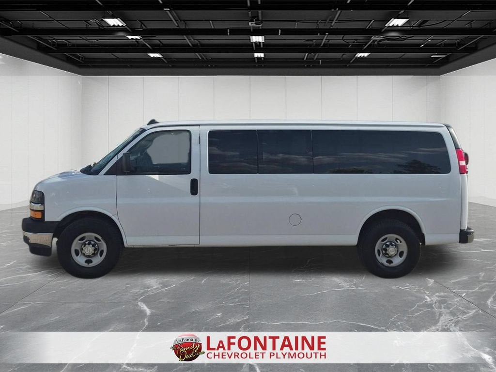 2017 Chevrolet Express Passenger 3500 LT