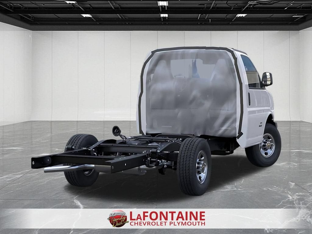 2026 Chevrolet Express Cutaway 3500 1WT