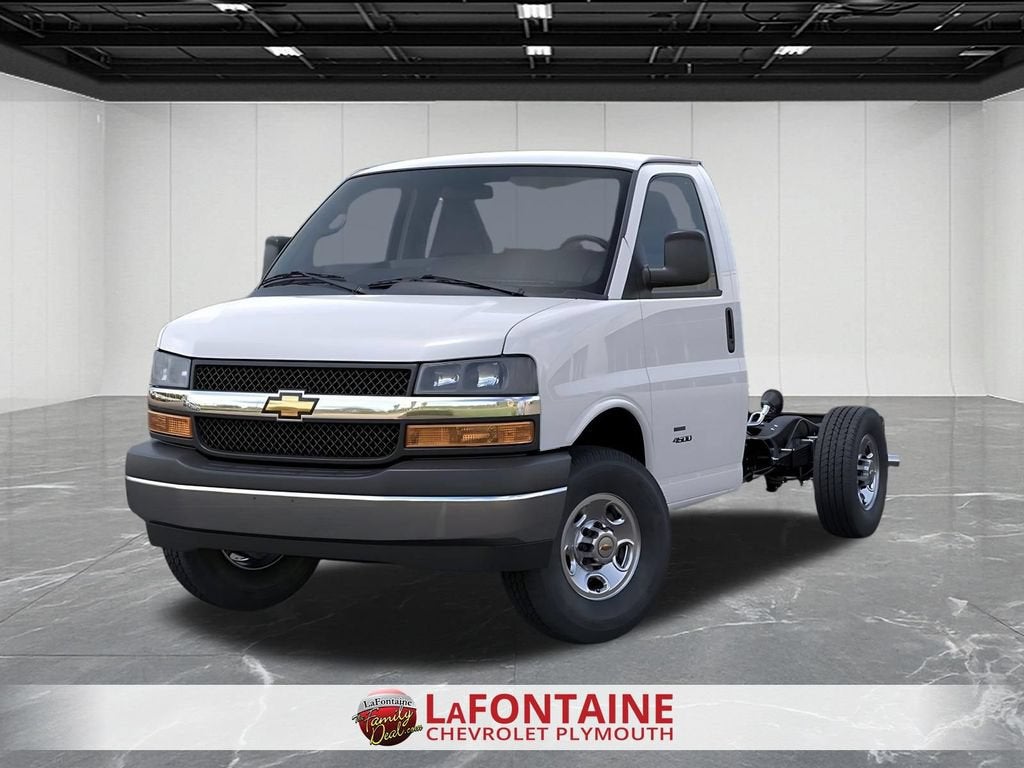 2026 Chevrolet Express Cutaway 3500 1WT