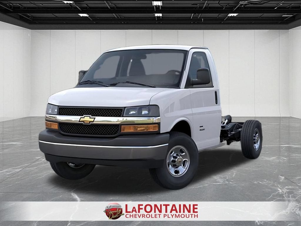 2026 Chevrolet Express Cutaway 3500 1WT