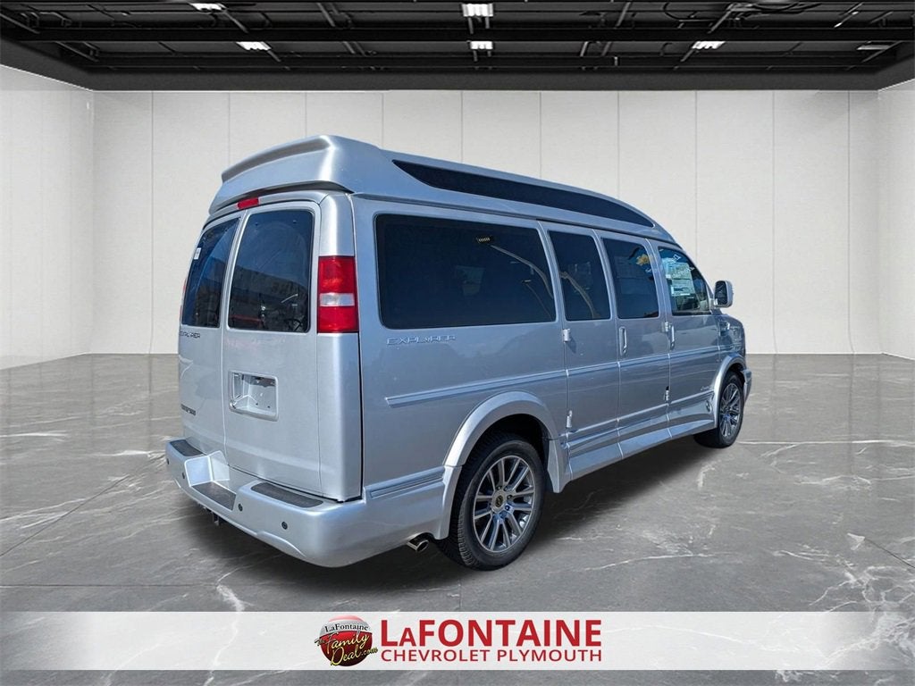 2025 Chevrolet Express Cargo 2500 WT