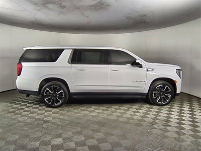 2022 GMC Yukon XL SLE