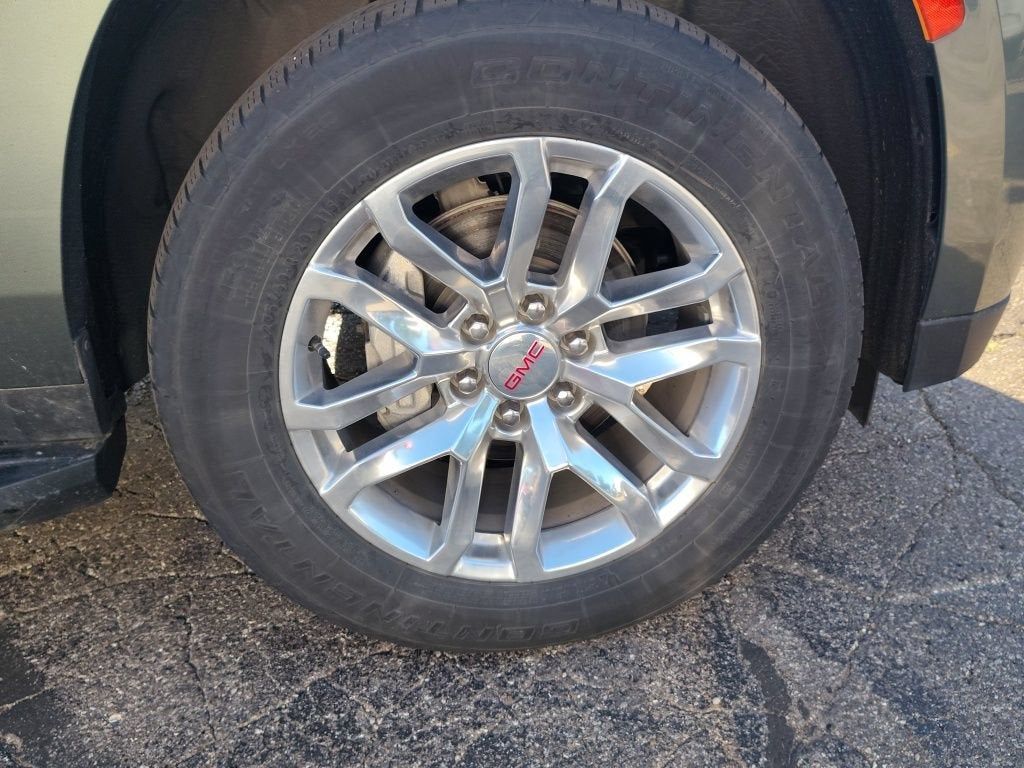 2023 GMC Yukon XL SLT