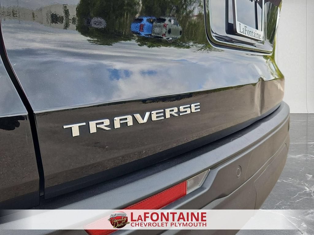2024 Chevrolet Traverse LS