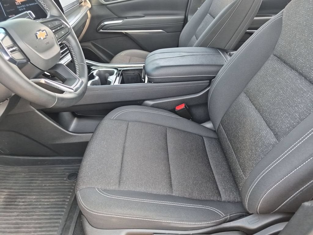 2024 Chevrolet Traverse LS