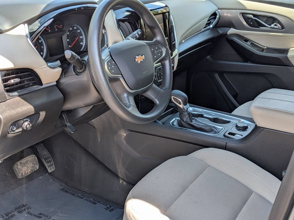 2023 Chevrolet Traverse LS