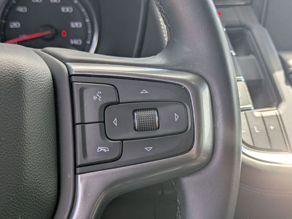 2023 Chevrolet Suburban LS