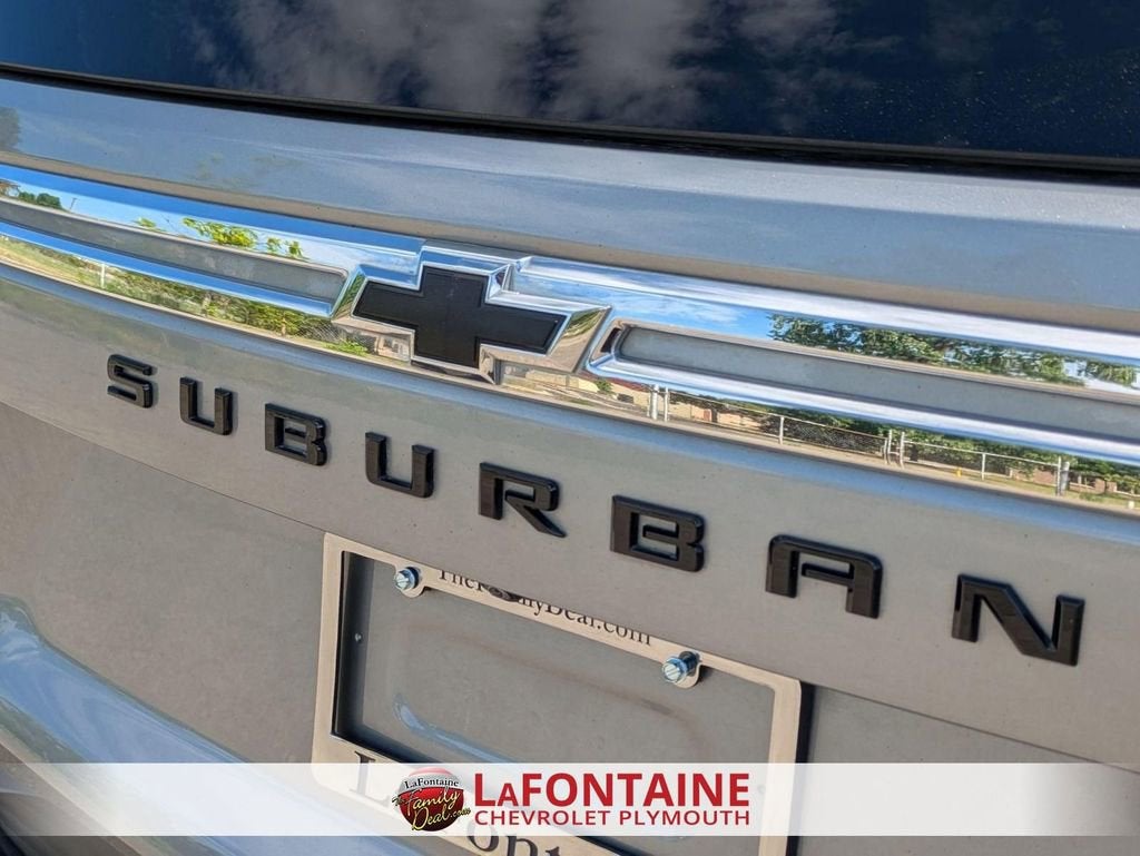 2023 Chevrolet Suburban LS