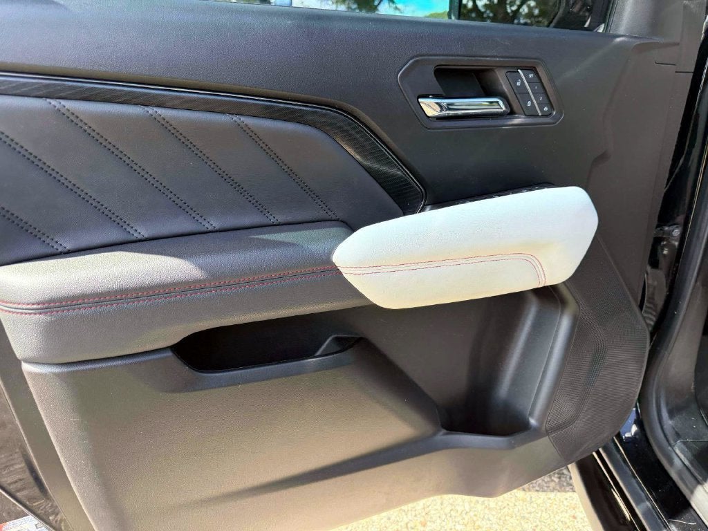 2024 GMC Canyon AT4X