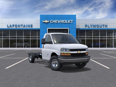 2026 Chevrolet Express Cutaway 3500 1WT