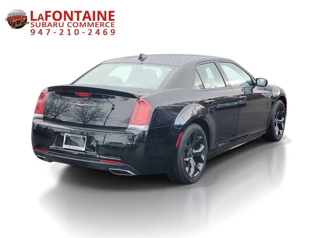 2022 Chrysler 300 S