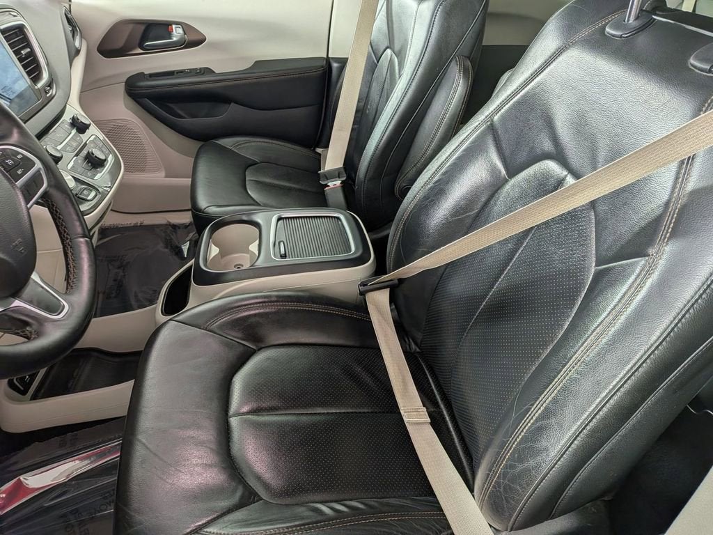 2017 Chrysler Pacifica Touring-L Plus