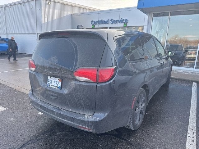 2020 Chrysler Pacifica Touring