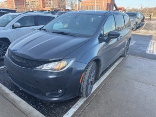 2020 Chrysler Pacifica Touring