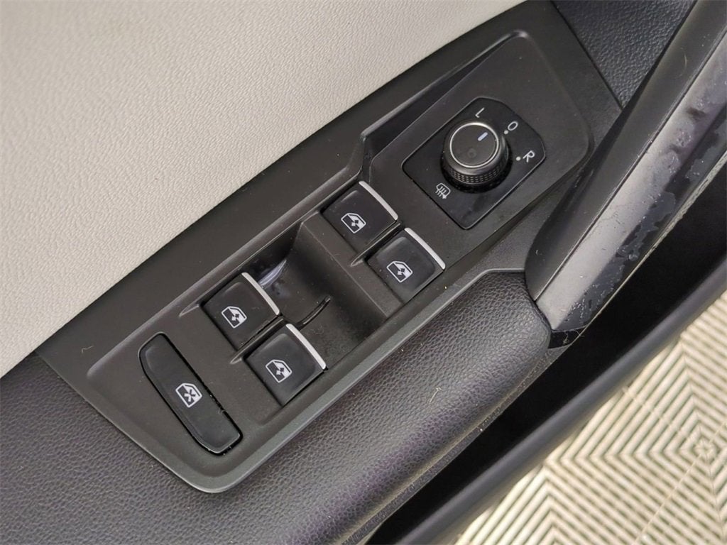 2019 Volkswagen Tiguan 2.0T SE