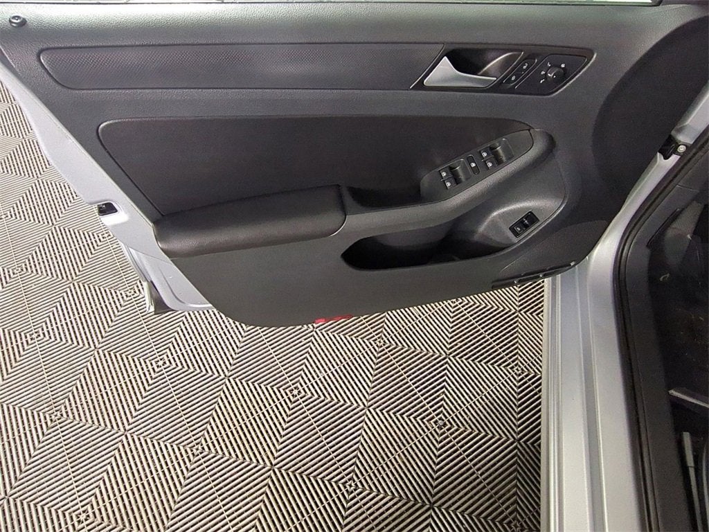 2014 Volkswagen Jetta 1.8T SE