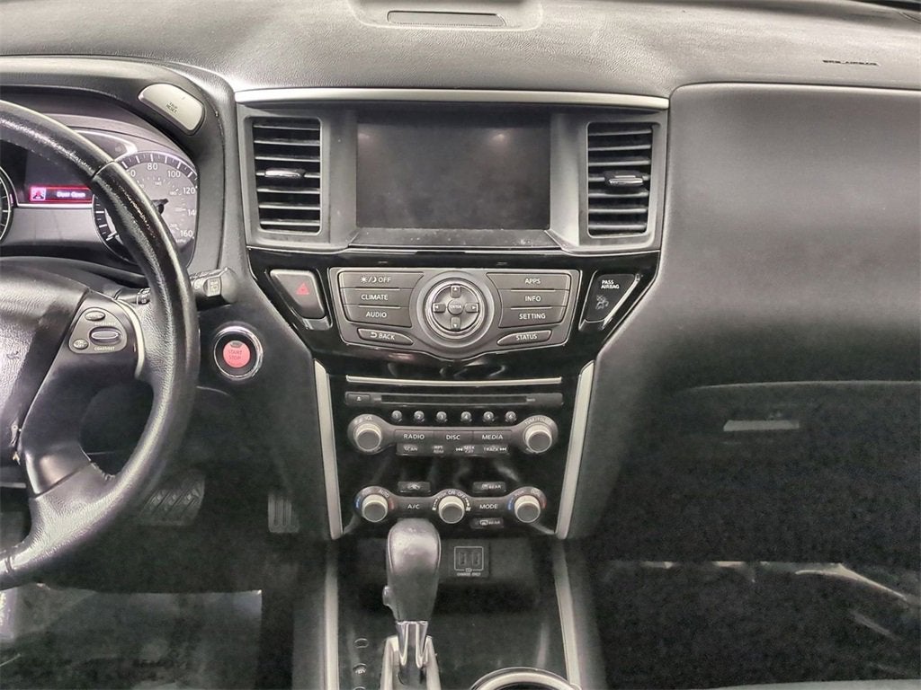 2018 Nissan Pathfinder SV