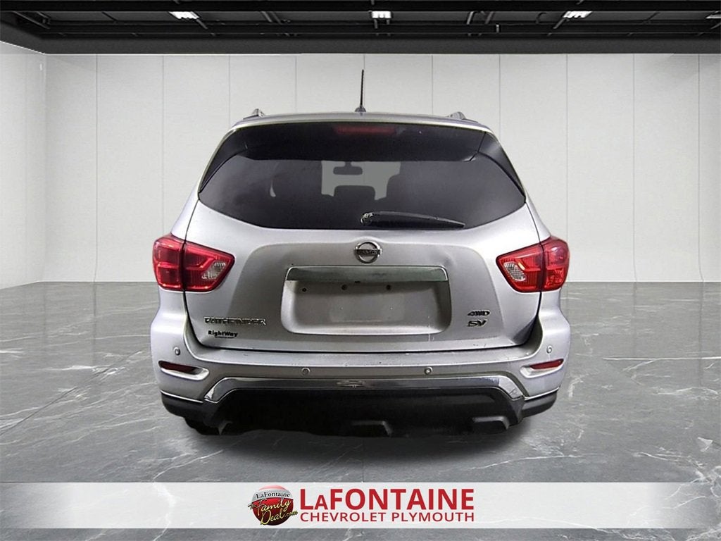 2018 Nissan Pathfinder SV