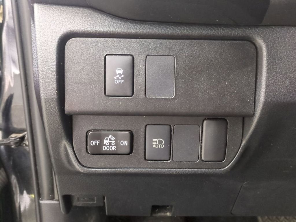 2021 Toyota Tacoma SR V6