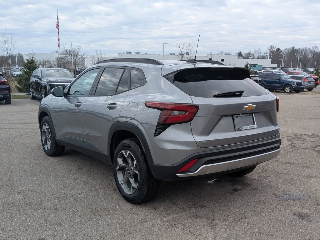 2025 Chevrolet Trax LT